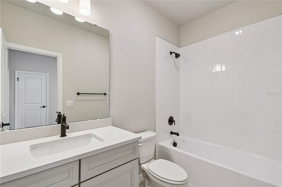 Furnished interior view inside a new home in , Orlando (Image 9).