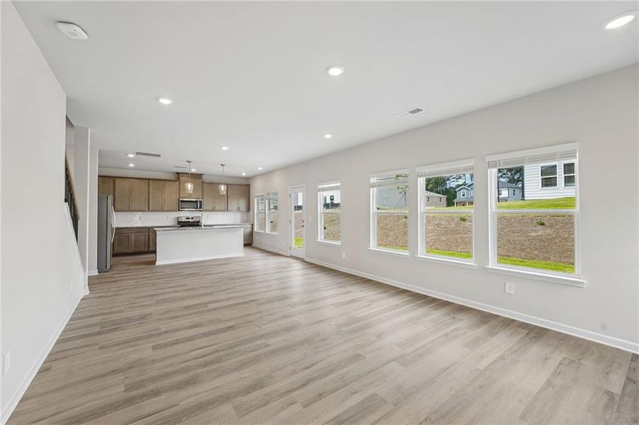 Spacious, unfurnished interior of a new home in Northwoods at Mirror Lake, Villa Rica (Image 38).
