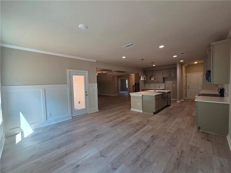 Spacious, unfurnished interior of a new home in , Bethlehem (Image 23).