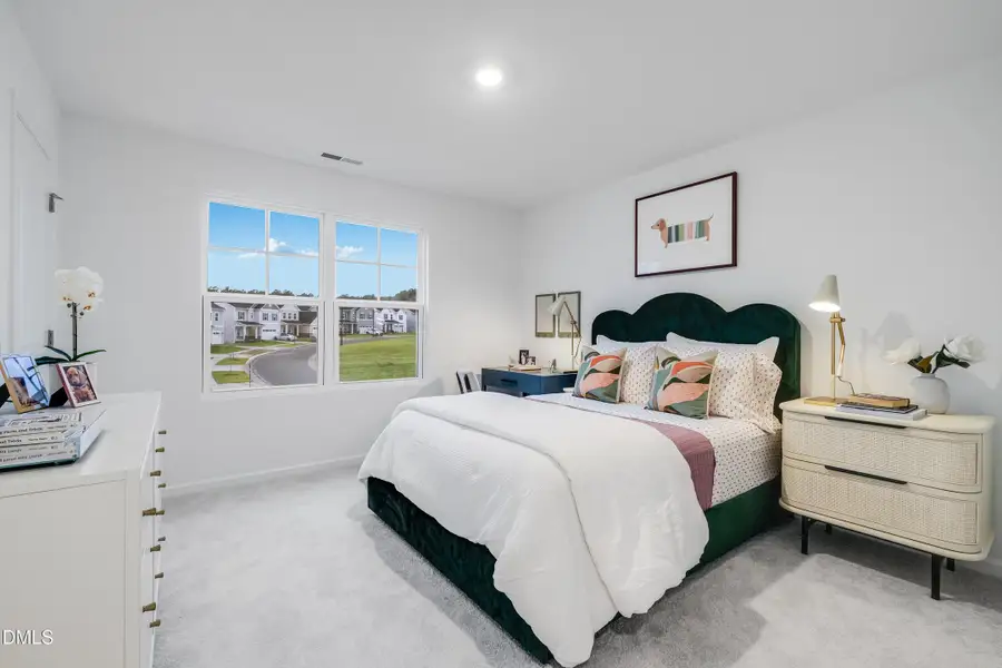 SUN_StellaView_Pic_Coleman_Bed3_1of2