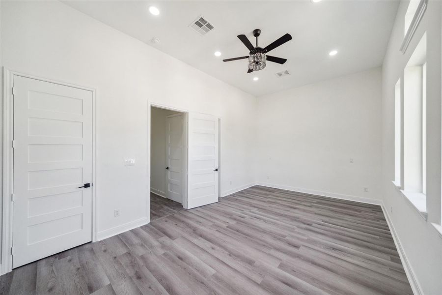 Spacious, unfurnished interior of a new home in , Montgomery (Image 22).