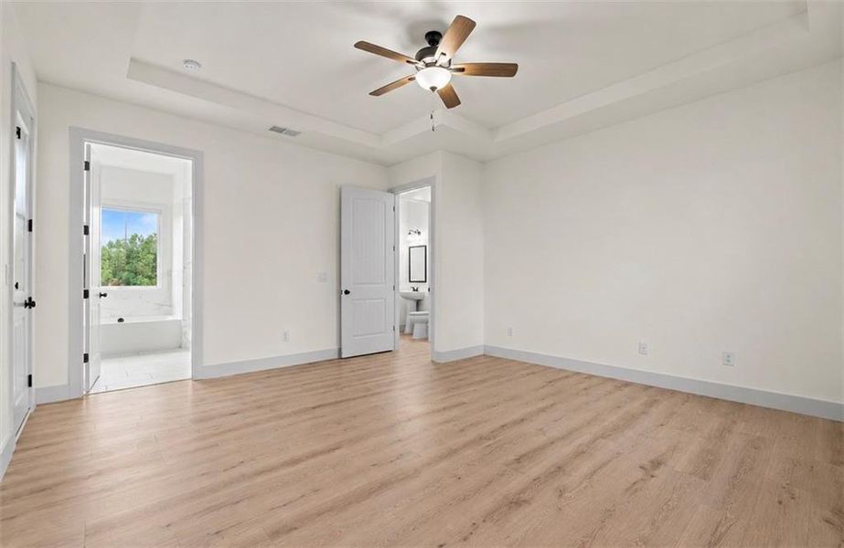 Spacious, unfurnished interior of a new home in , Carrollton (Image 11).