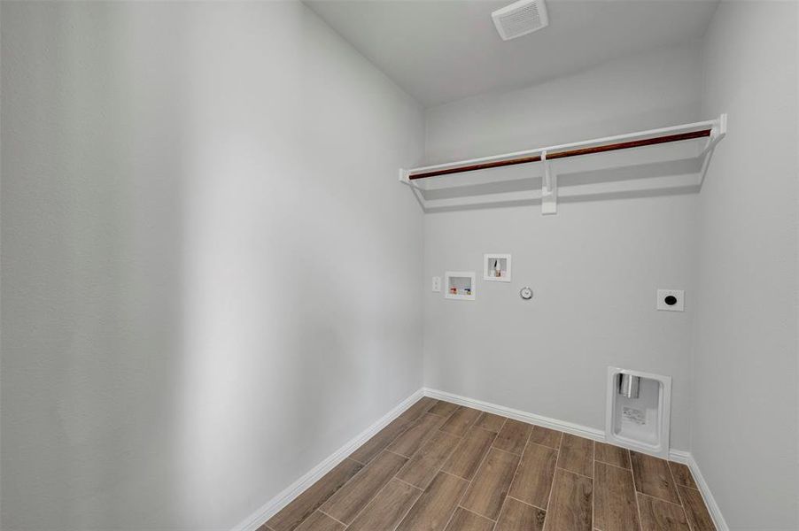 Spacious, unfurnished interior of a new home in Sagebrook, Argyle (Image 20). Spacious, unfurnished interior of a new home in Sagebrook, Argyle (Image 20).