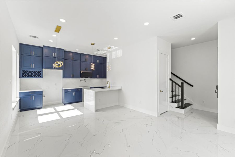 Image 16 of a home in .