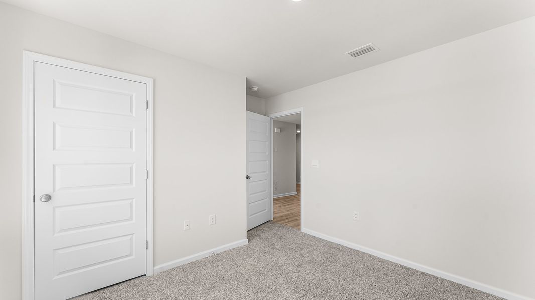 Spacious, unfurnished interior of a new home in Liberty, Panama City (Image 13).