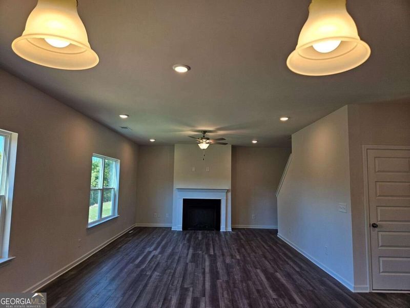 Spacious, unfurnished interior of a new home in Maddox Station, Eatonton (Image 13).