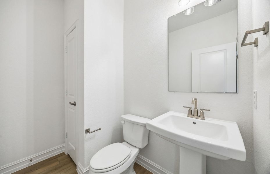 Furnished interior view inside a new home in Treeline, Justin (Image 10).