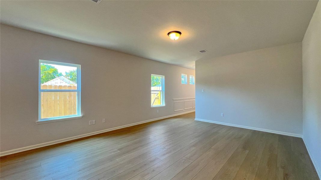 The Blue Jay II- Family Room