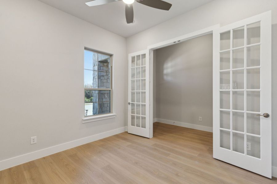 Spacious, unfurnished interior of a new home in Painted Tree Lakeside, McKinney (Image 20).