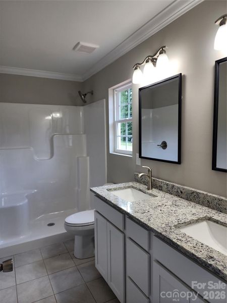 Master Bathroom w/ Dual Sinks, Granite Tops and Large Shower