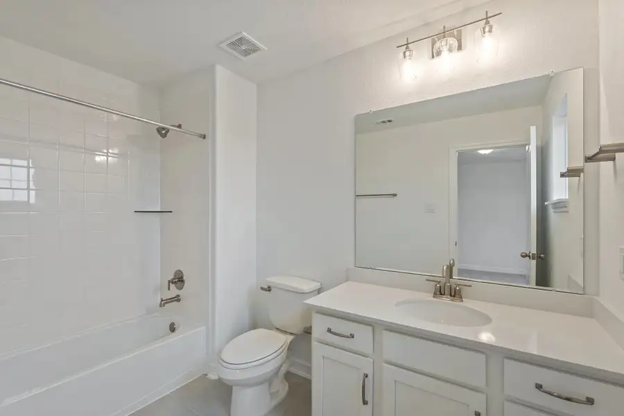 Sample product photo. Actual exterior and interior selections may vary by homesite. Photo may be virtually staged.