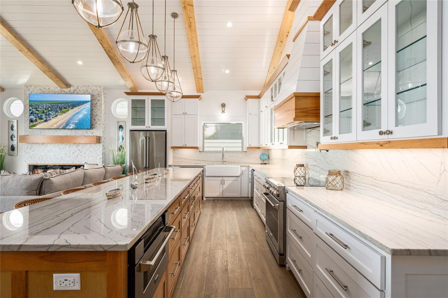 Furnished interior view inside a new home in , Bolivar Peninsula (Image 39).