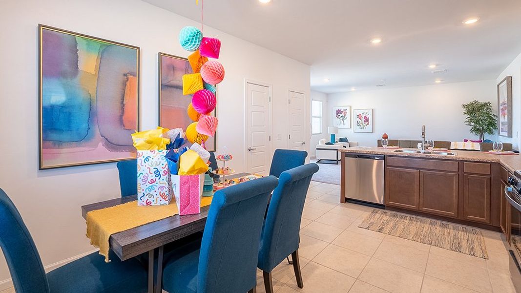 0352 Pantano Kitchen Dining 3of4