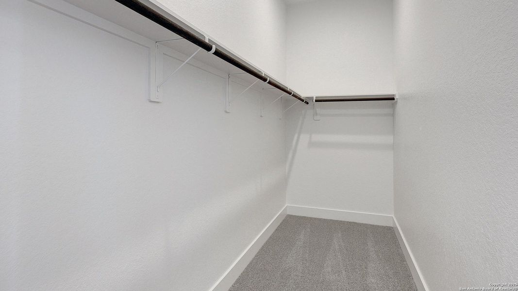 Spacious, unfurnished interior of a new home in Haby Hill 60', San Antonio (Image 24).