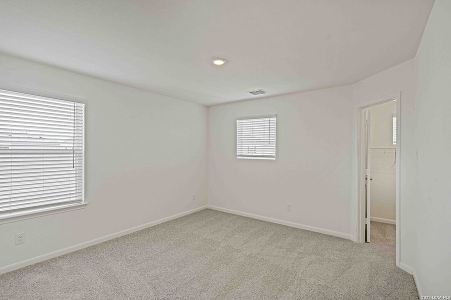 Spacious, unfurnished interior of a new home in , San Antonio (Image 19).