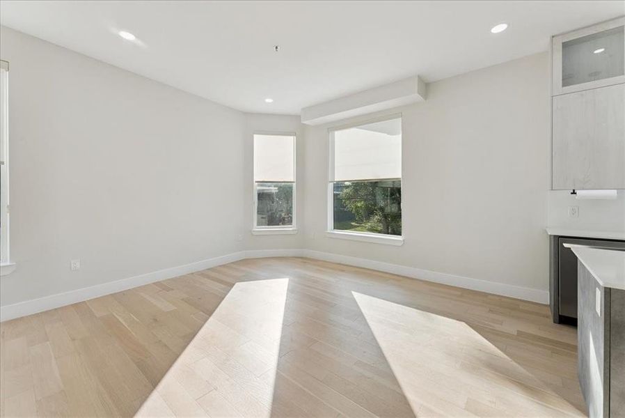 *All photos pictured are unit #101 in building 1512, Coloring/finishes will vary unit to unit. Other differences may be present*