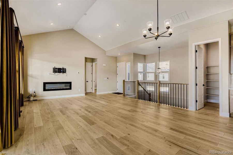 Spacious, unfurnished interior of a new home in Hillside at Castle Rock, Castle Rock (Image 29).