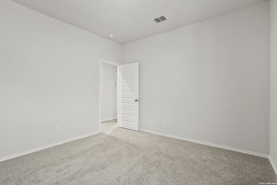 Spacious, unfurnished interior of a new home in Blue Ridge Ranch, San Antonio (Image 16). Spacious, unfurnished interior of a new home in Blue Ridge Ranch, San Antonio (Image 16).
