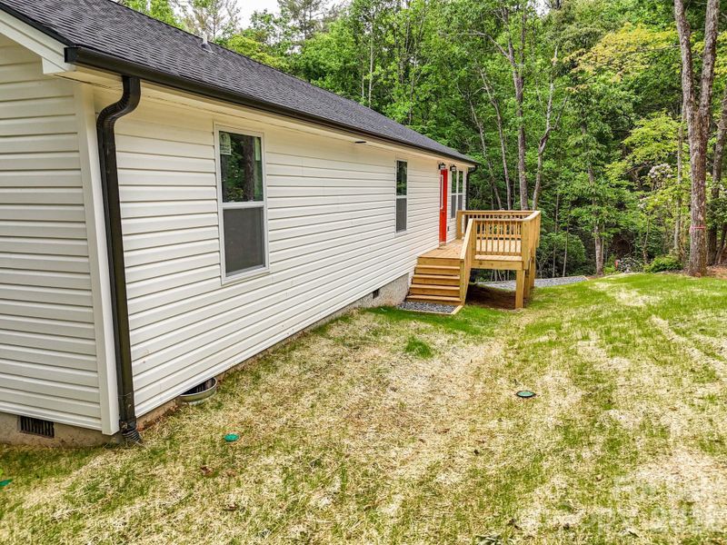 Exterior details and patio area of a home in , Horse Shoe (Image 23).