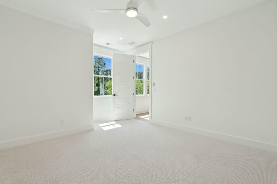 Spacious, unfurnished interior of a new home in , Johns Island (Image 44).