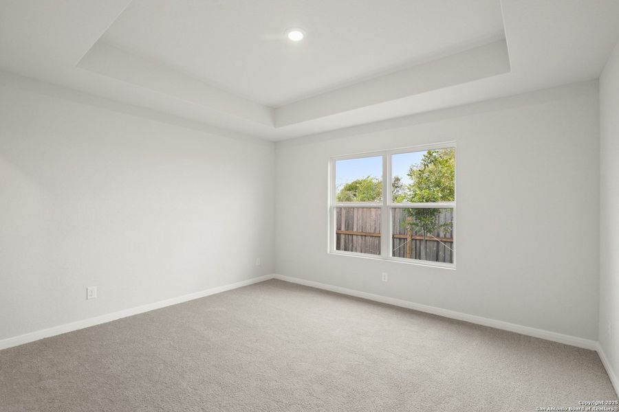 Spacious, unfurnished interior of a new home in Dauer Ranch, New Braunfels (Image 24). Spacious, unfurnished interior of a new home in Dauer Ranch, New Braunfels (Image 24).