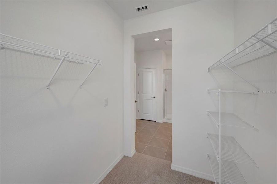 Spacious, unfurnished interior of a new home in , Apollo Beach (Image 12).