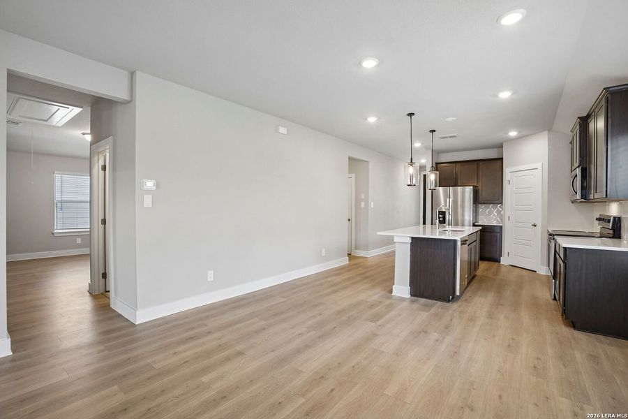 Spacious, unfurnished interior of a new home in Stetson Ridge, Marion (Image 39).