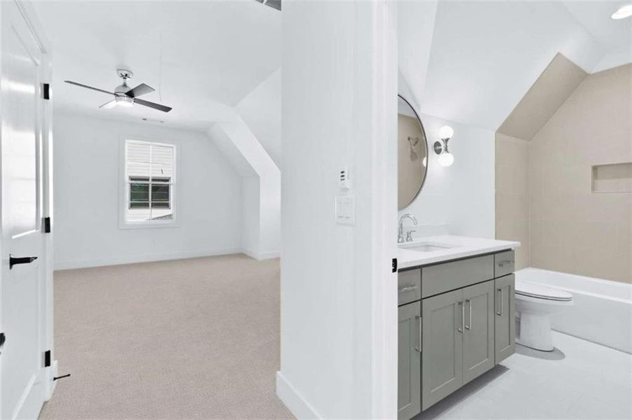 Spacious, unfurnished interior of a new home in , Peachtree City (Image 23).