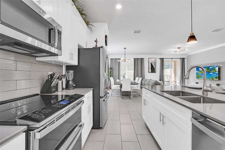 Furnished interior view inside a new home in , Kissimmee (Image 31).