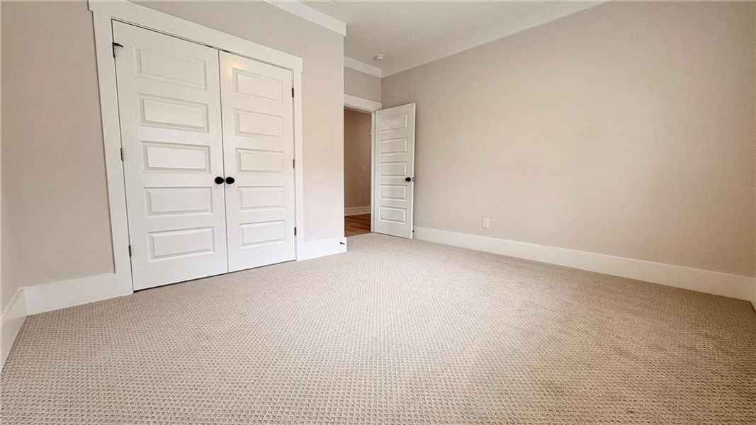Spacious, unfurnished interior of a new home in , Atlanta (Image 42).