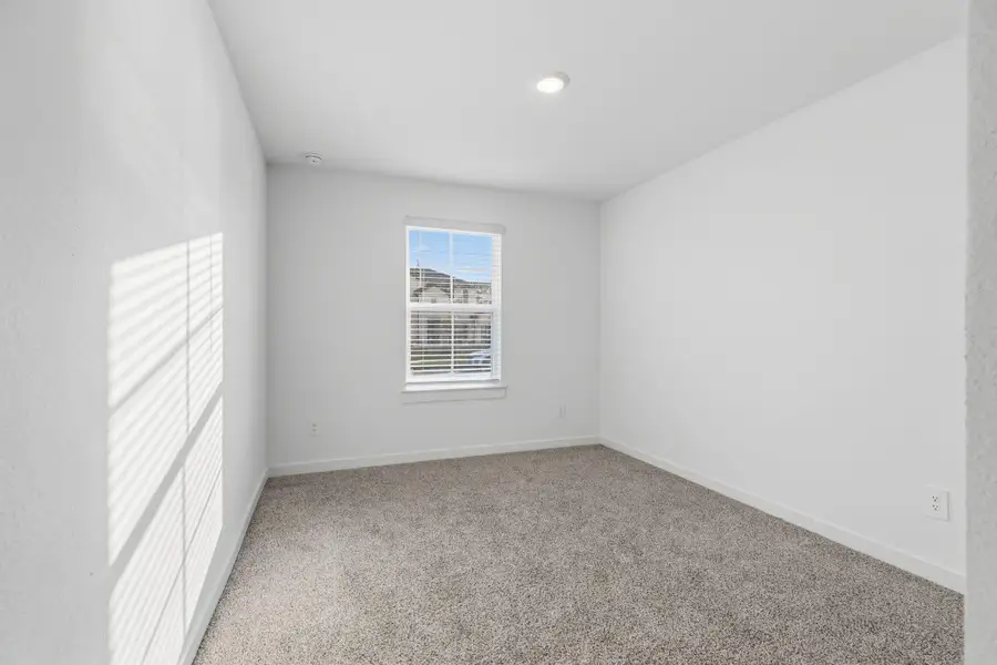 Spacious, unfurnished interior of a new home in , Fulshear (Image 35).
