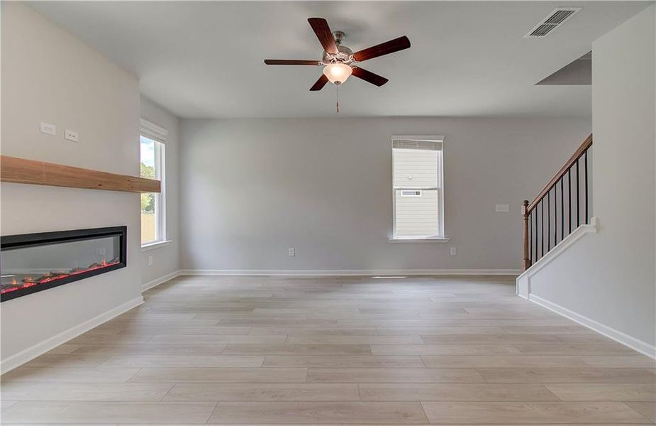 Spacious, unfurnished interior of a new home in Enclave at Evergreen, Fairburn (Image 21).