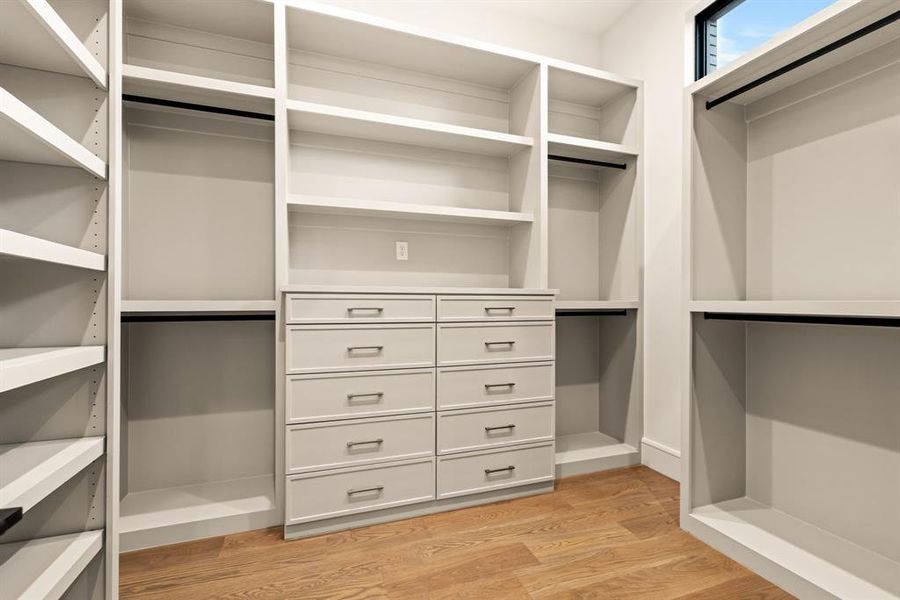 Spacious, unfurnished interior of a new home in , Dallas (Image 19).