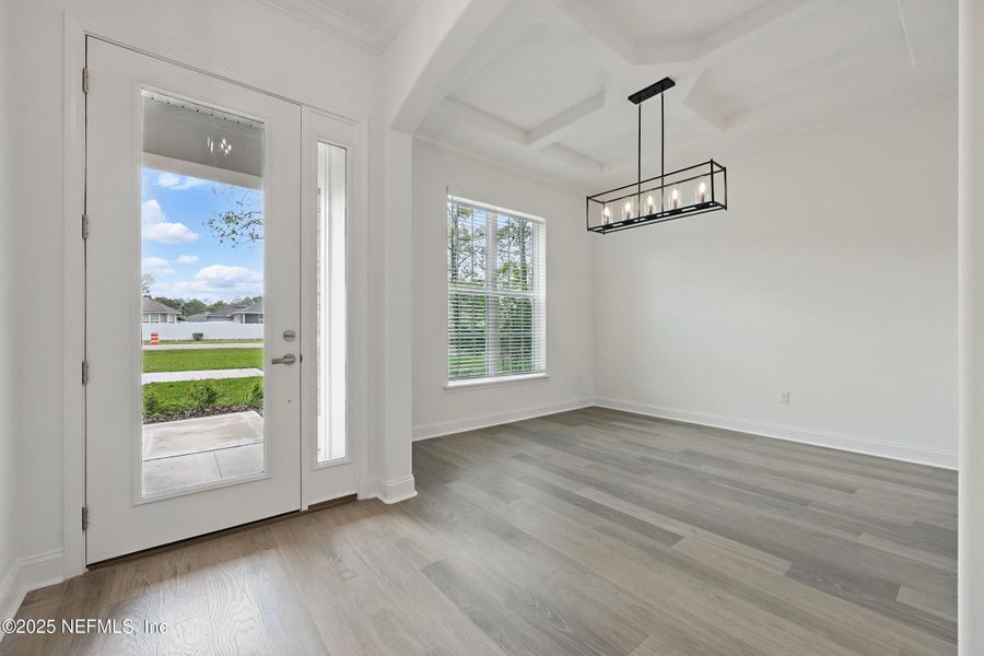 Spacious, unfurnished interior of a new home in Goose Creek Estates, Green Cove Springs (Image 32).