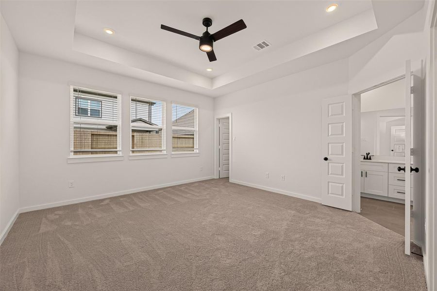 Spacious, unfurnished interior of a new home in Foxtail Palms, Manvel (Image 44). Spacious, unfurnished interior of a new home in Foxtail Palms, Manvel (Image 44).
