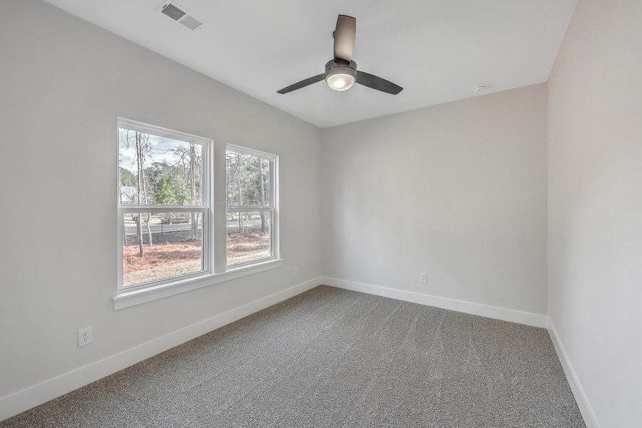 Spacious, unfurnished interior of a new home in , Summerville (Image 24).