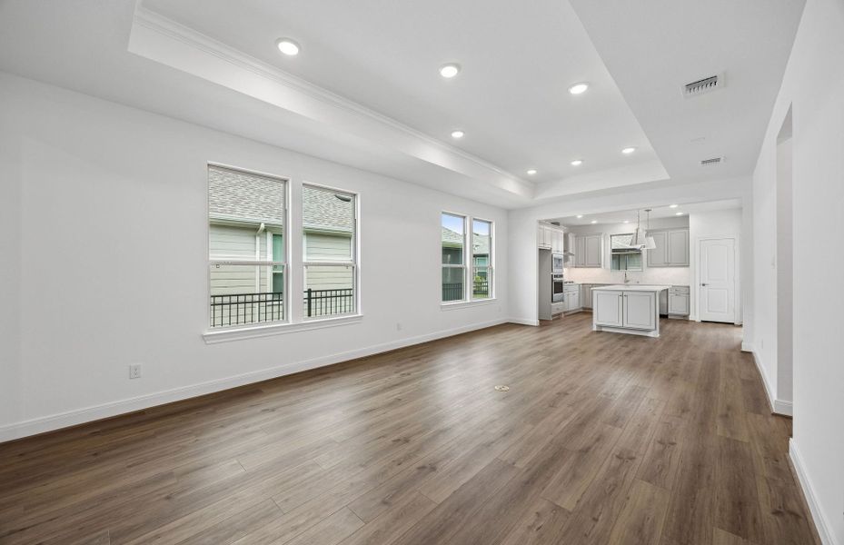 Spacious, unfurnished interior of a new home in Del Webb in Chambers Creek, Willis (Image 21).
