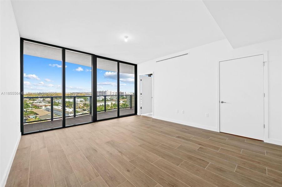Spacious, unfurnished interior of a new home in Casamar, Pompano Beach (Image 22). Spacious, unfurnished interior of a new home in Casamar, Pompano Beach (Image 22).