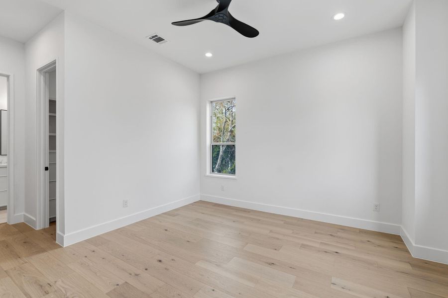 Spacious, unfurnished interior of a new home in , Houston (Image 22).