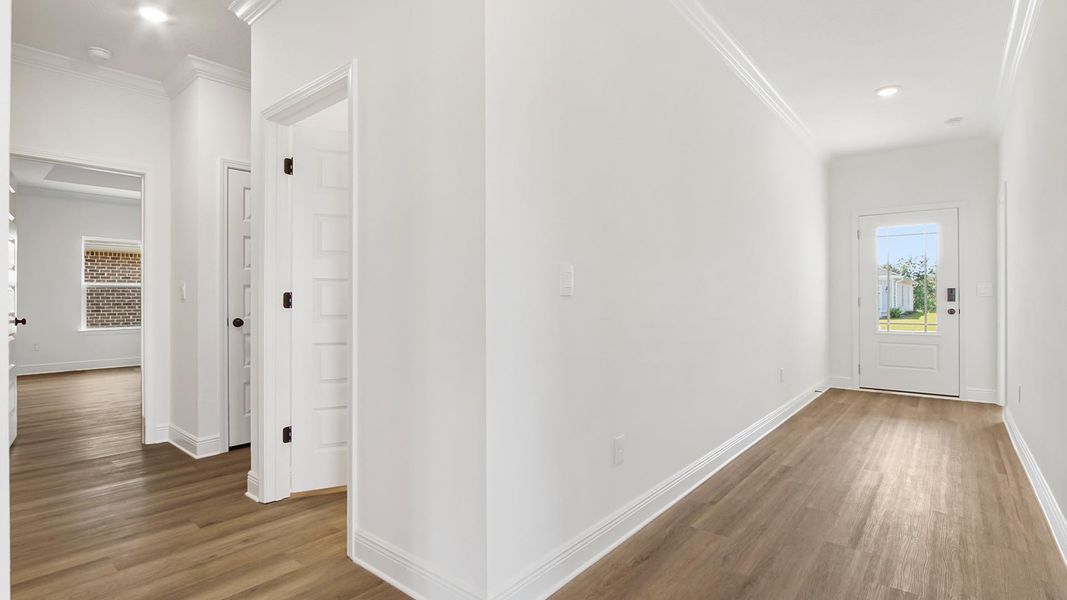 Spacious, unfurnished interior of a new home in Owl's Head Farms, Freeport (Image 18).