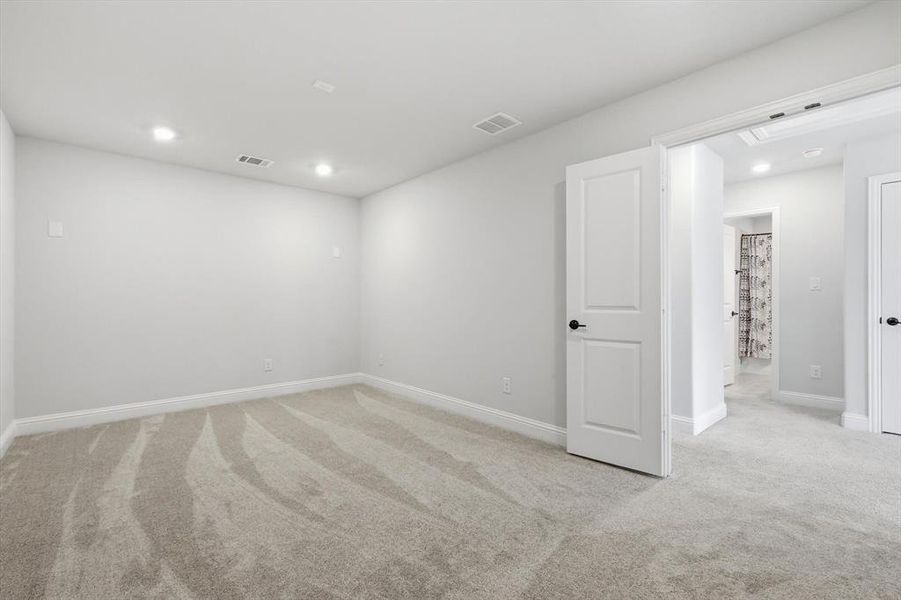 Spacious, unfurnished interior of a new home in Harvest, Argyle (Image 22).