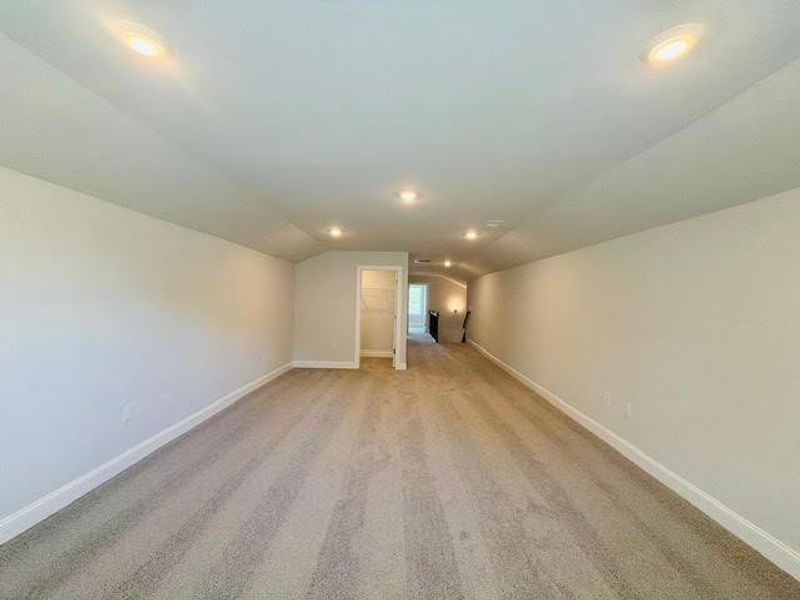 Spacious, unfurnished interior of a new home in Tuscany Hills, Douglasville (Image 34).