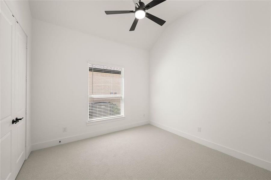 Spacious, unfurnished interior of a new home in Birdsong, Mansfield (Image 18).