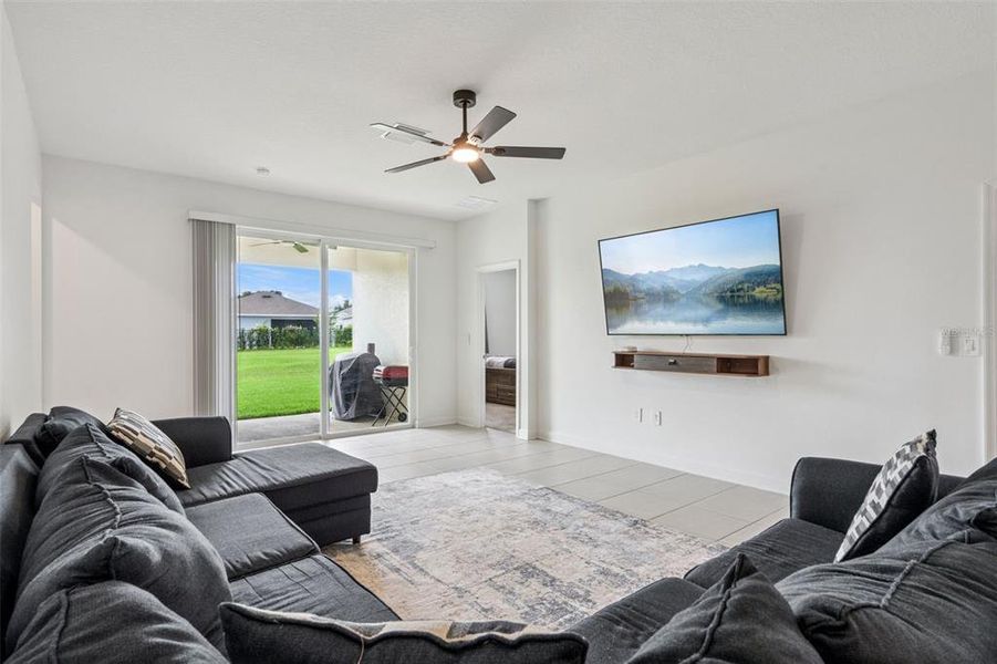 Furnished interior view inside a new home in , Davenport (Image 45). Furnished interior view inside a new home in , Davenport (Image 45).