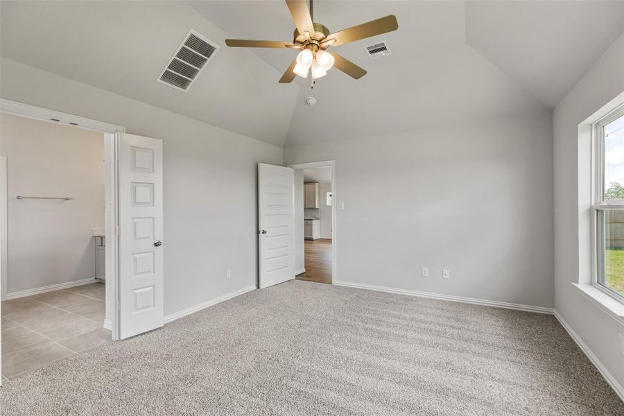 Spacious, unfurnished interior of a new home in Oakwood Estates, Waller (Image 25). Spacious, unfurnished interior of a new home in Oakwood Estates, Waller (Image 25).