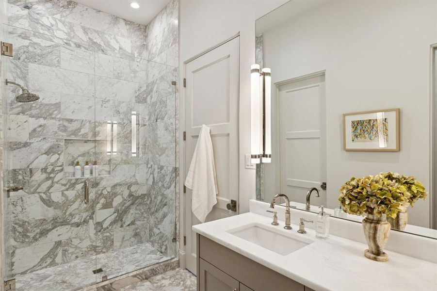 Furnished interior view inside a new home in Highland Park, Dallas (Image 24).