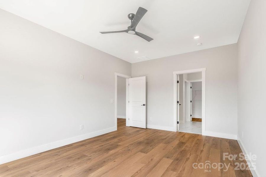 Spacious, unfurnished interior of a new home in , Lincolnton (Image 9).