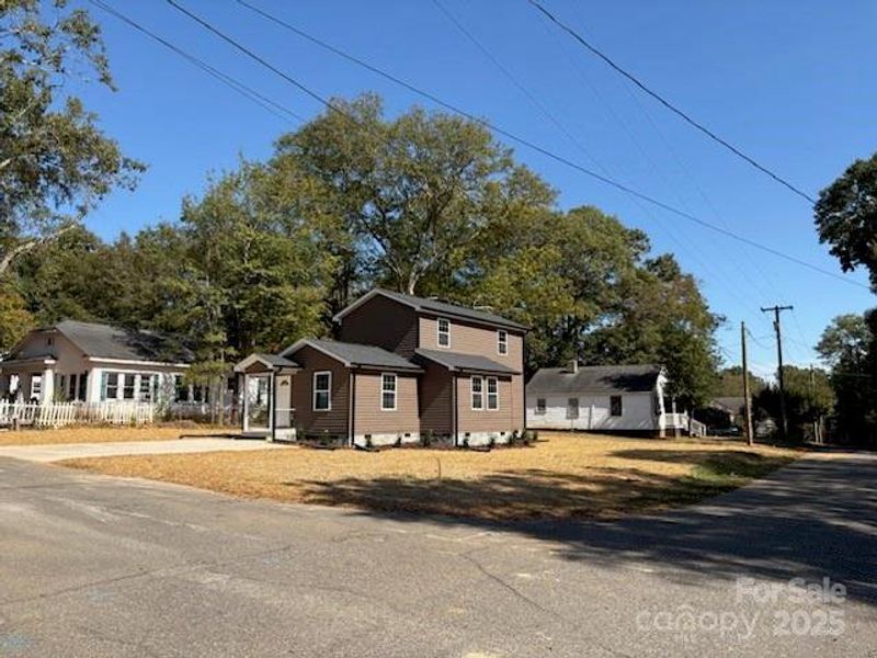 Image 20 of a home in .