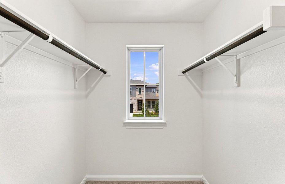 Spacious, unfurnished interior of a new home in Bluffview Reserve, Leander (Image 53).