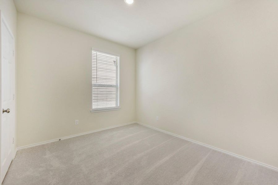 Spacious, unfurnished interior of a new home in Larson Crossing, Elgin (Image 12).